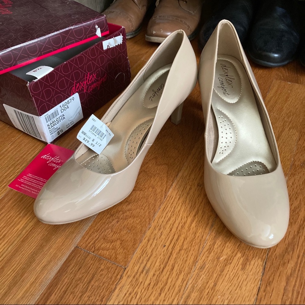Dexflex Comfort Women’s 2.5” Heel Pump 8 1/2 Nude